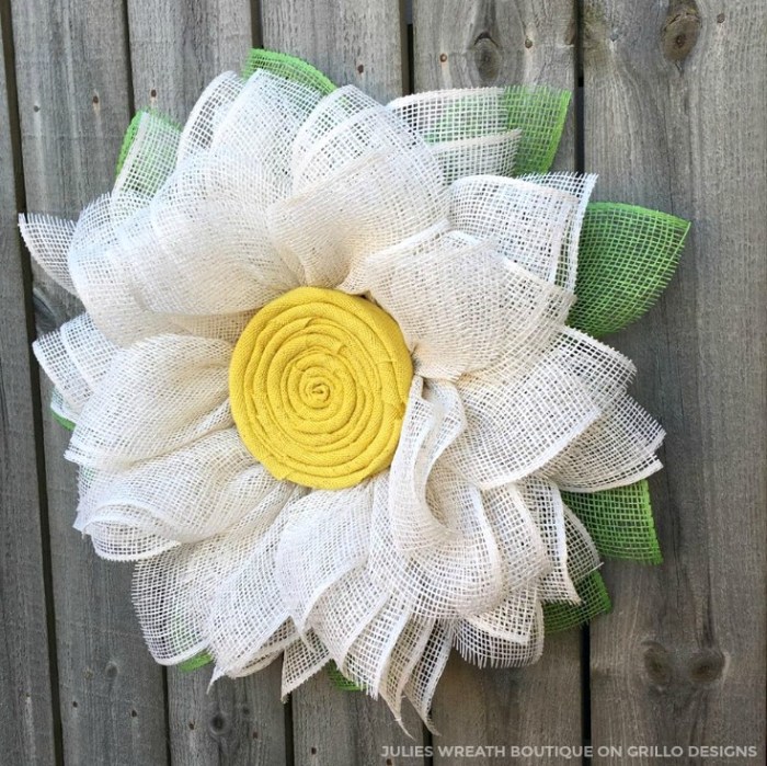 Diy burlap wreath